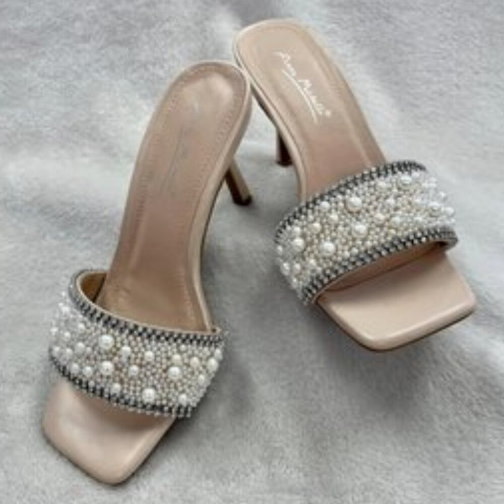 PEARLS HEELS
